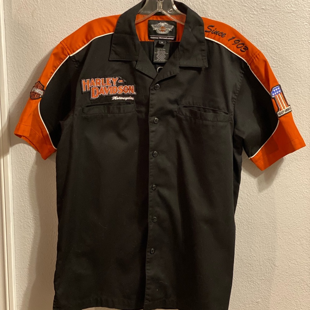 Men’s genuine Harley Davidson button down short sleeve shirt Size MED